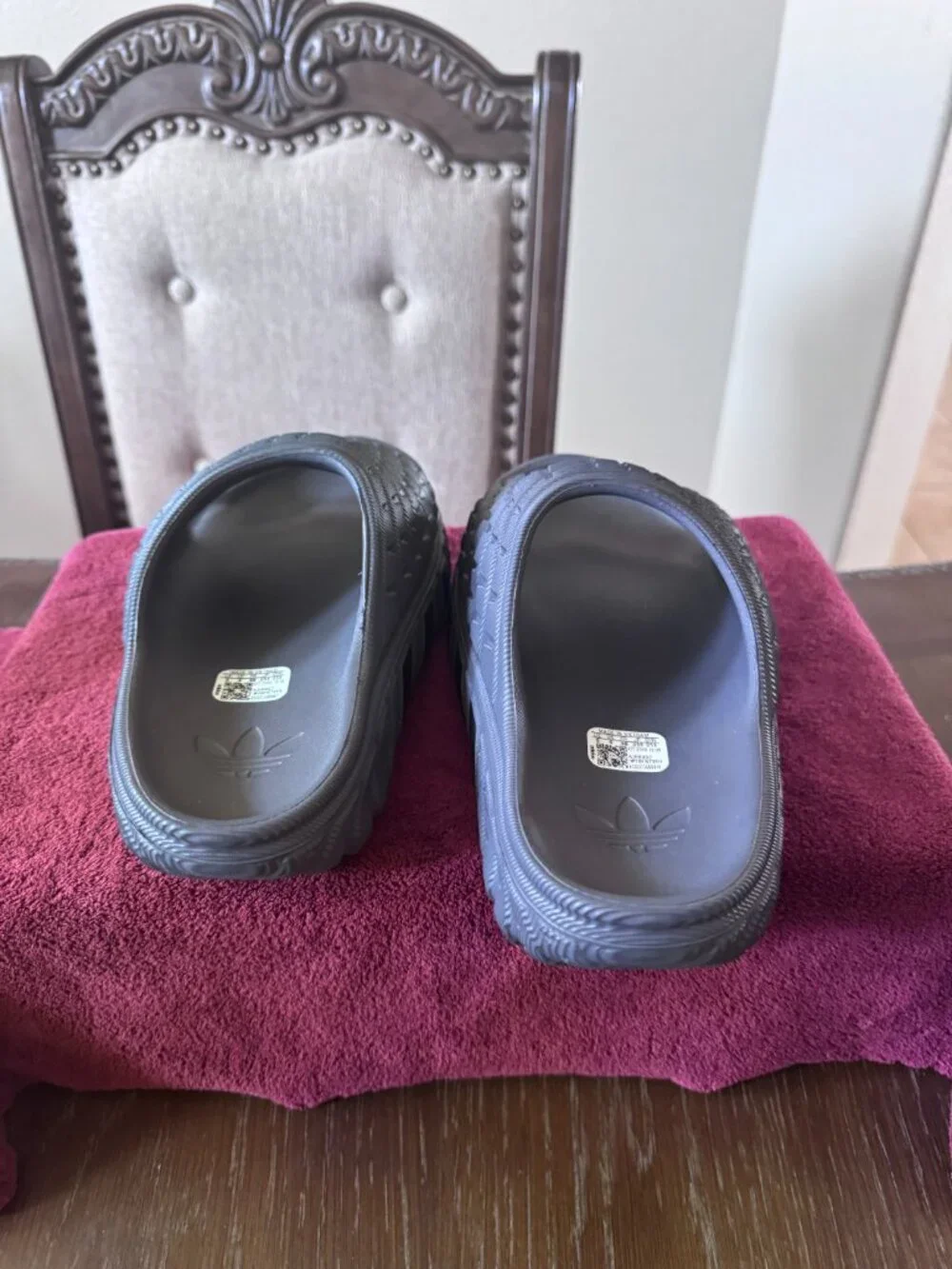 5 MEN/6 WOMEN ADIDAS ADILETTE 94  SLIDES